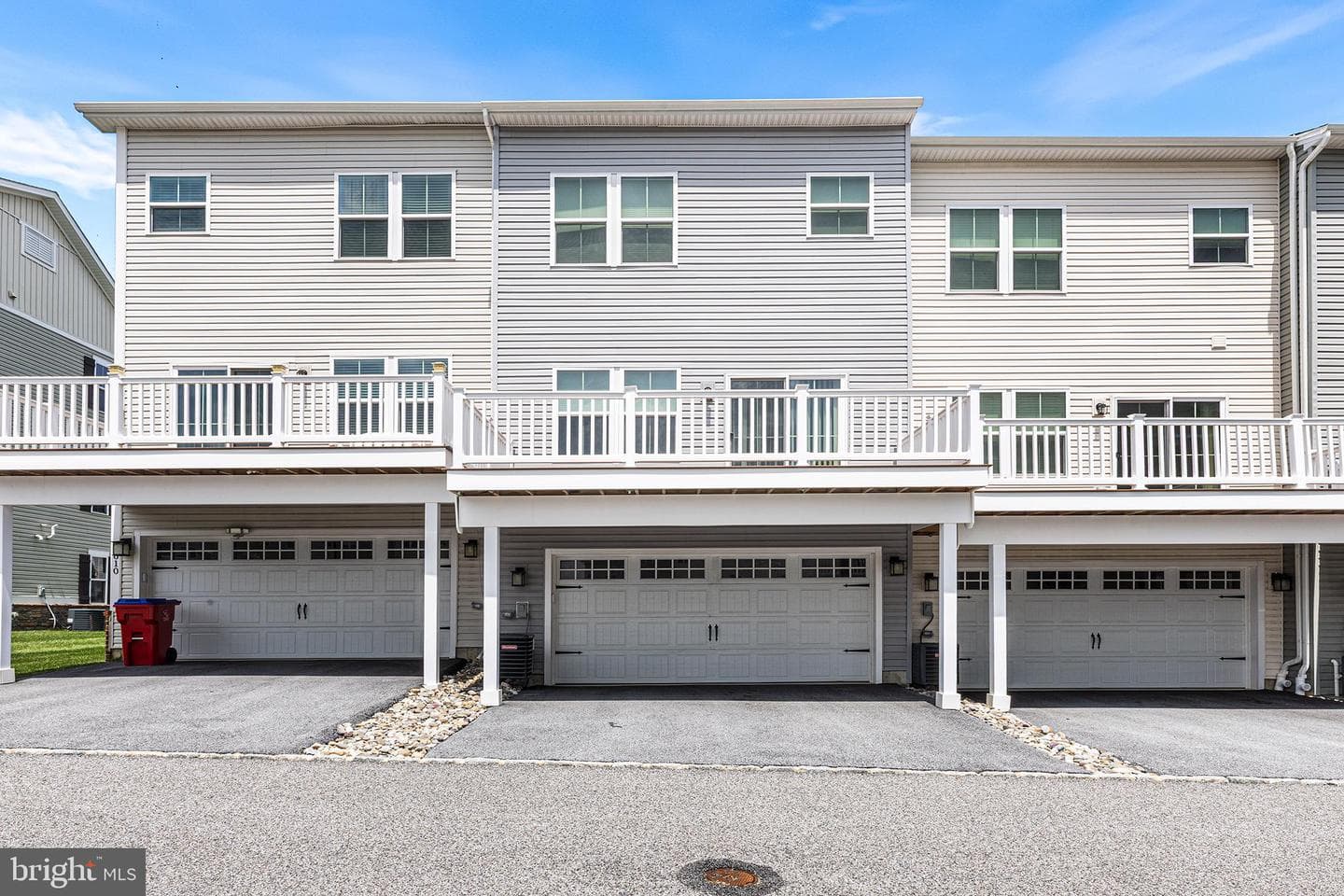 612 Holywell Drive photo 38
