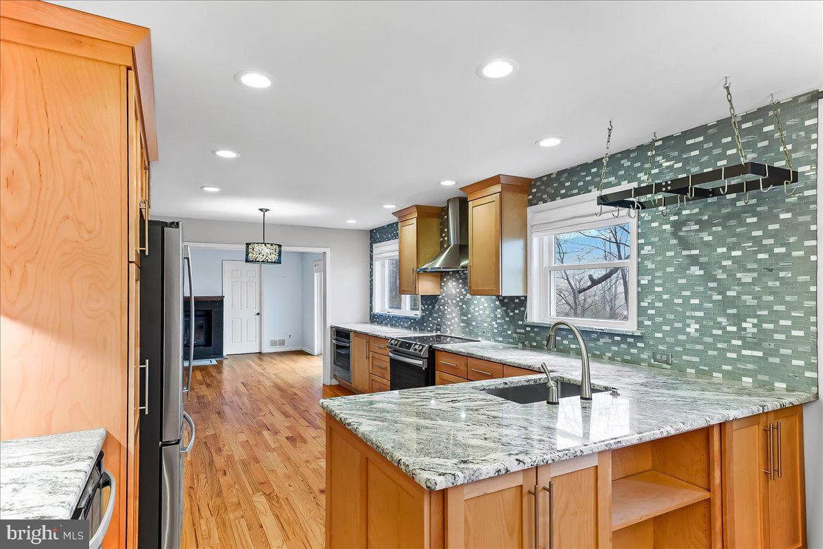720 Brainerd Road photo 14