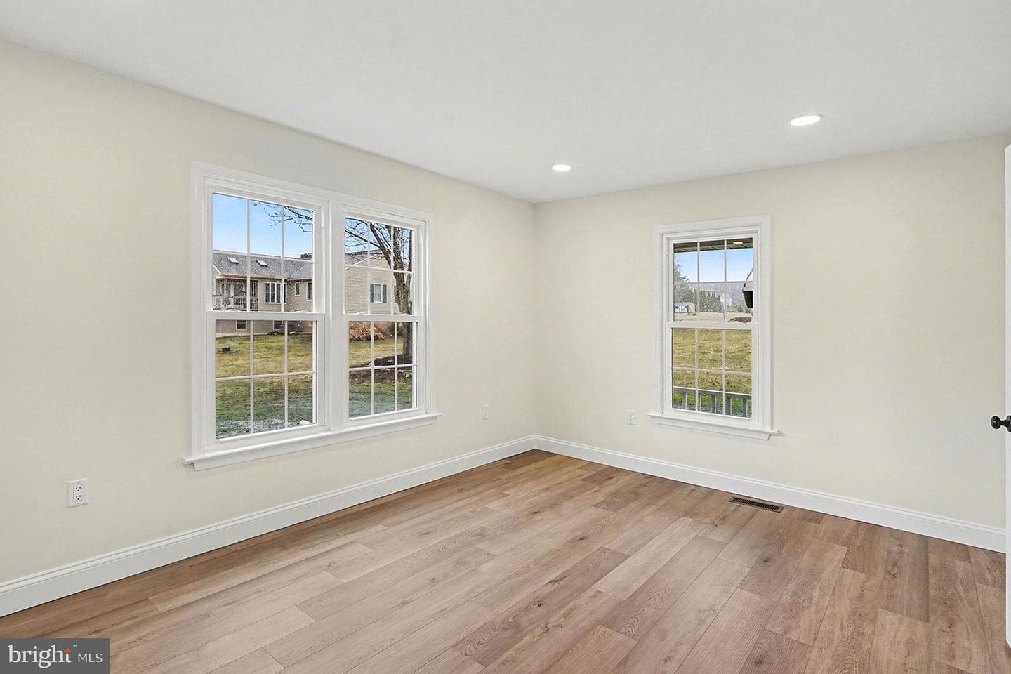 111 Freedom Valley Circle photo 6