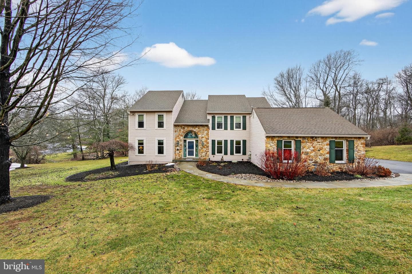 1533 Glenmont Lane