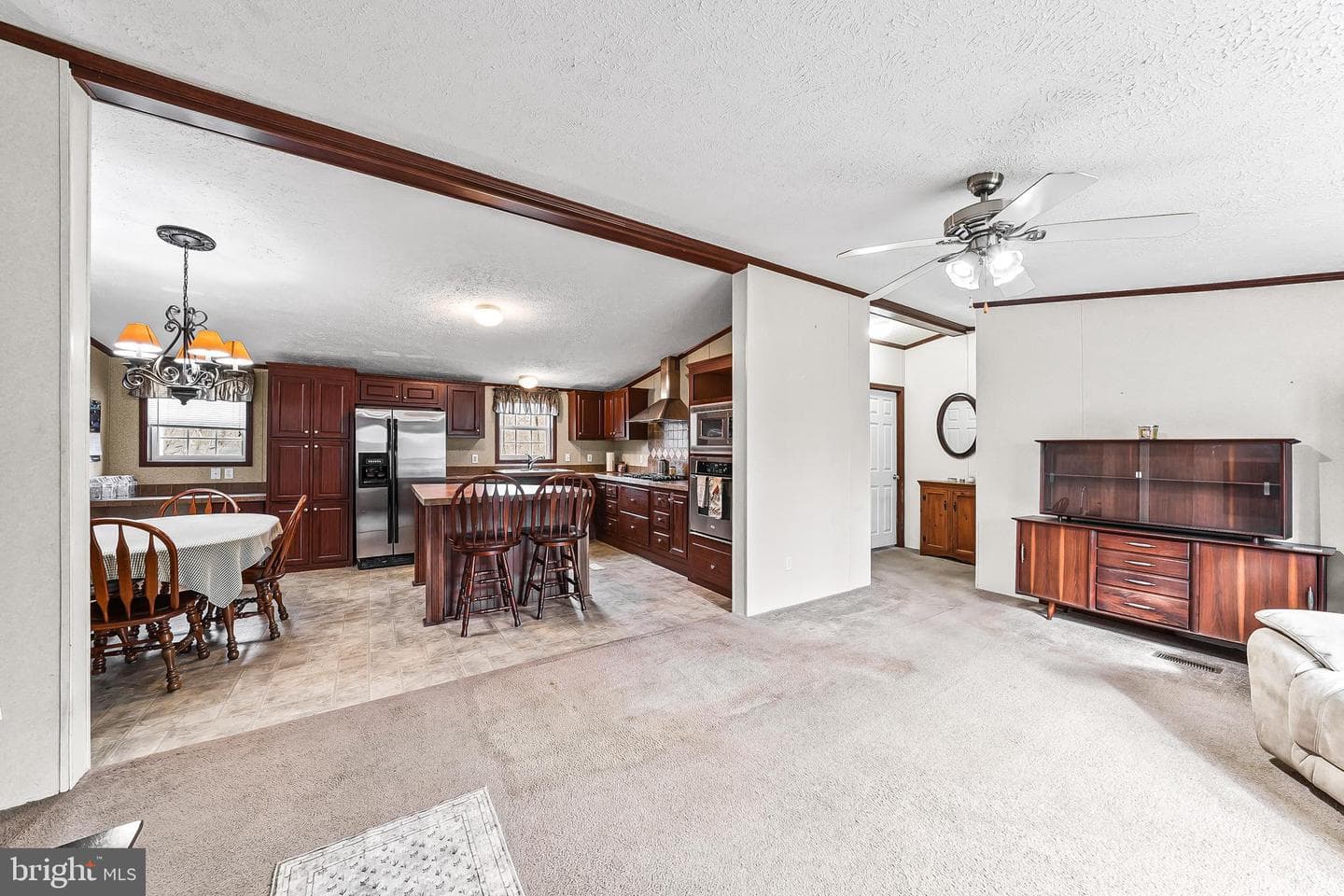 212 High Point Lane photo 3