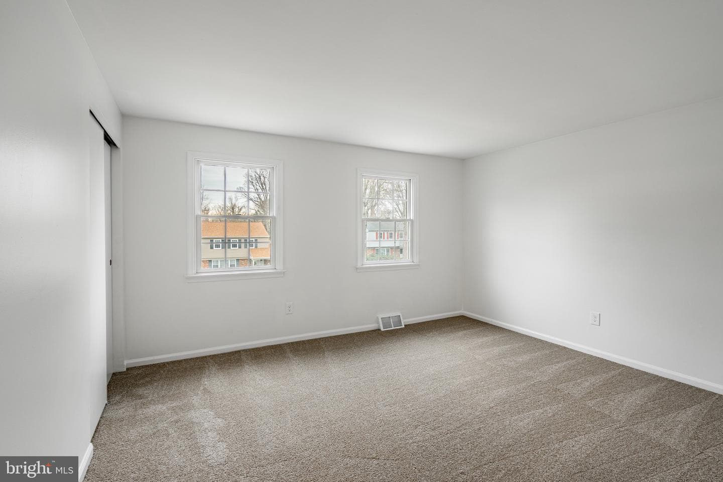 1223 Hawthorne Lane photo 41