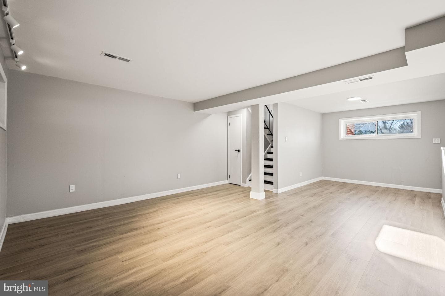 435 Chesterfield Drive photo 6