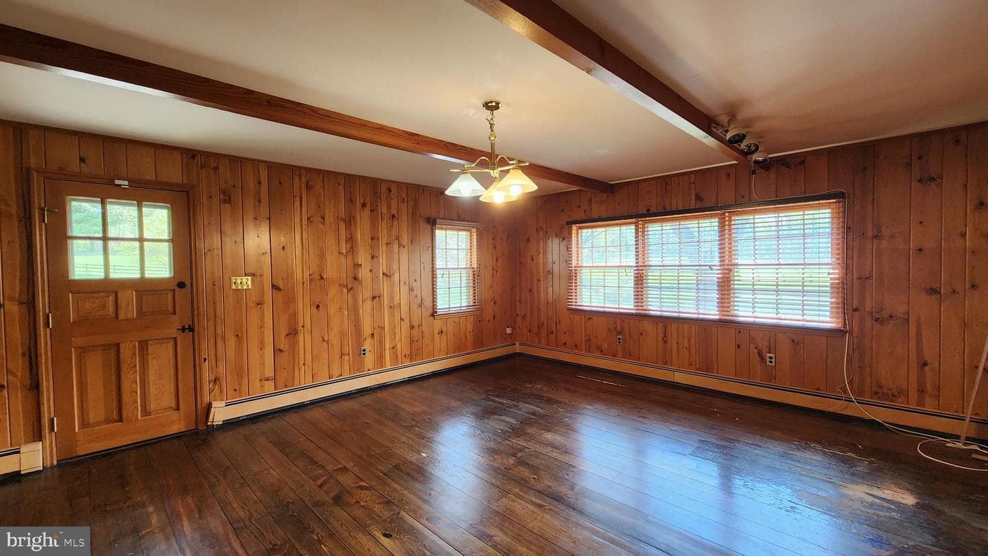 1105 Green Lane Road photo 17