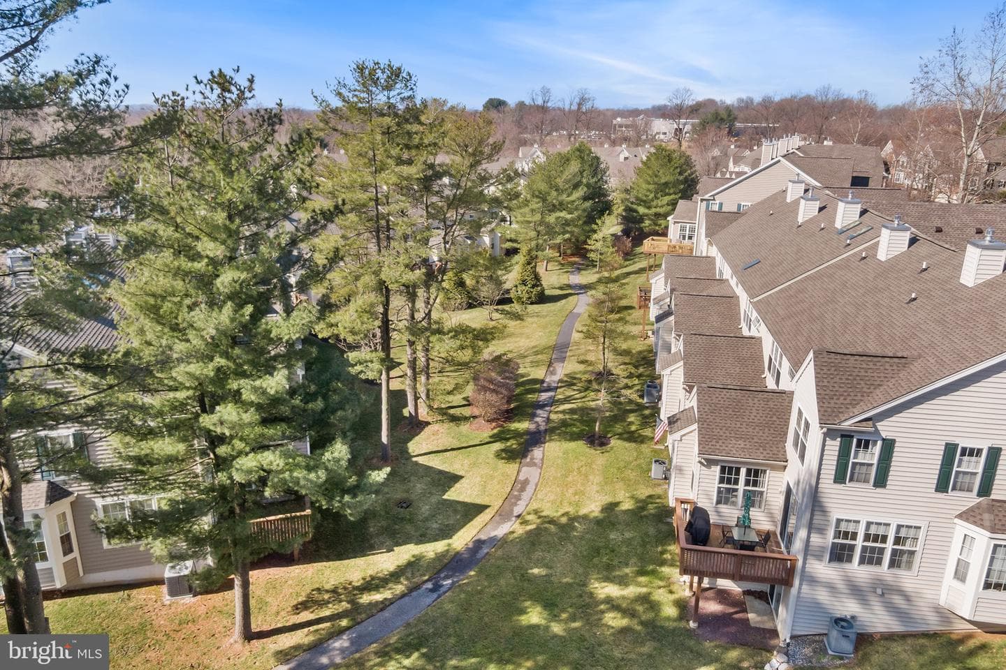 323 Cherry Lane photo 34