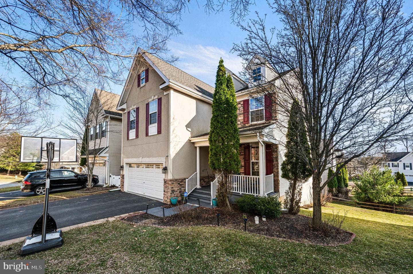 635 Sunderland Avenue photo 2