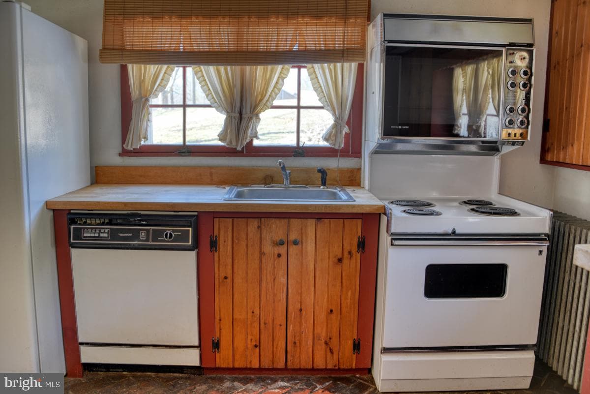650 Spruce Drive photo 10