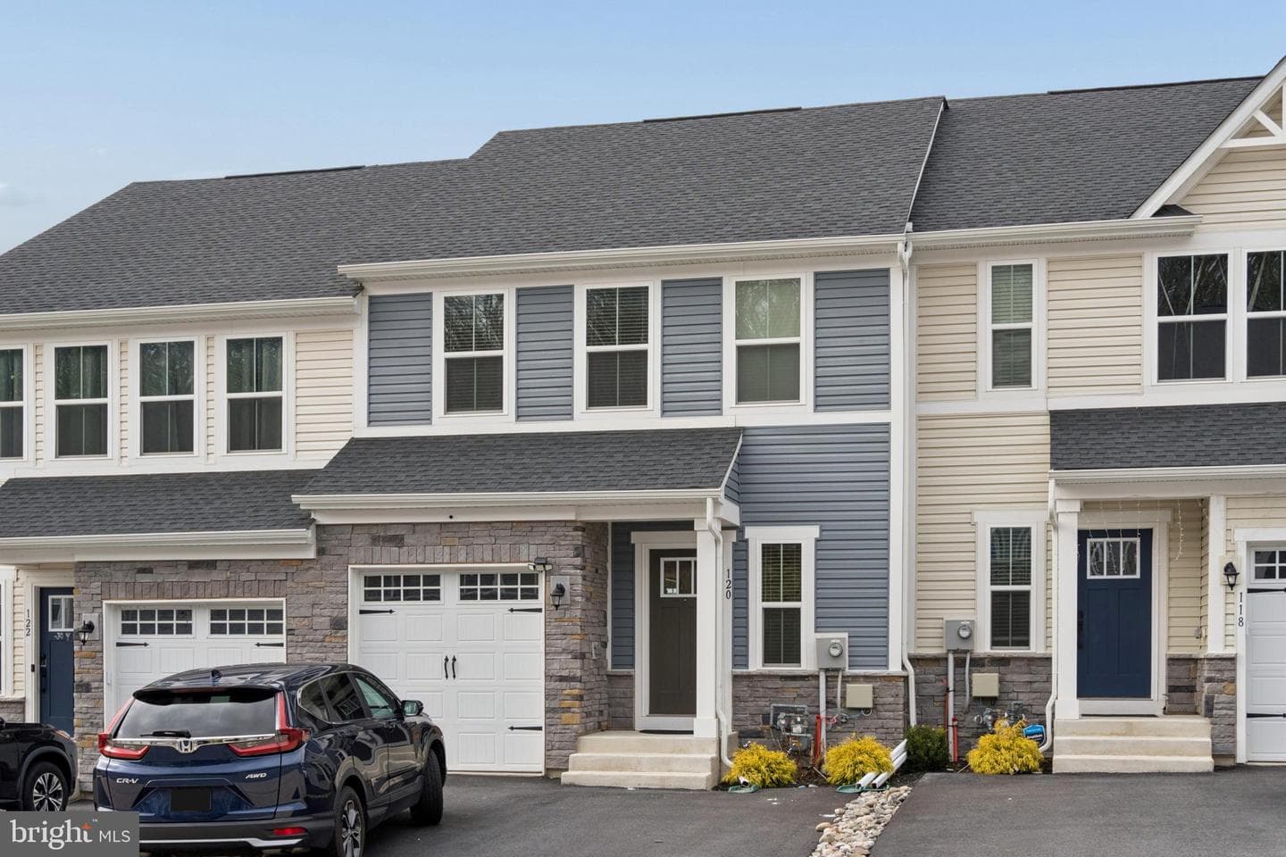 120 Arden Way photo 4