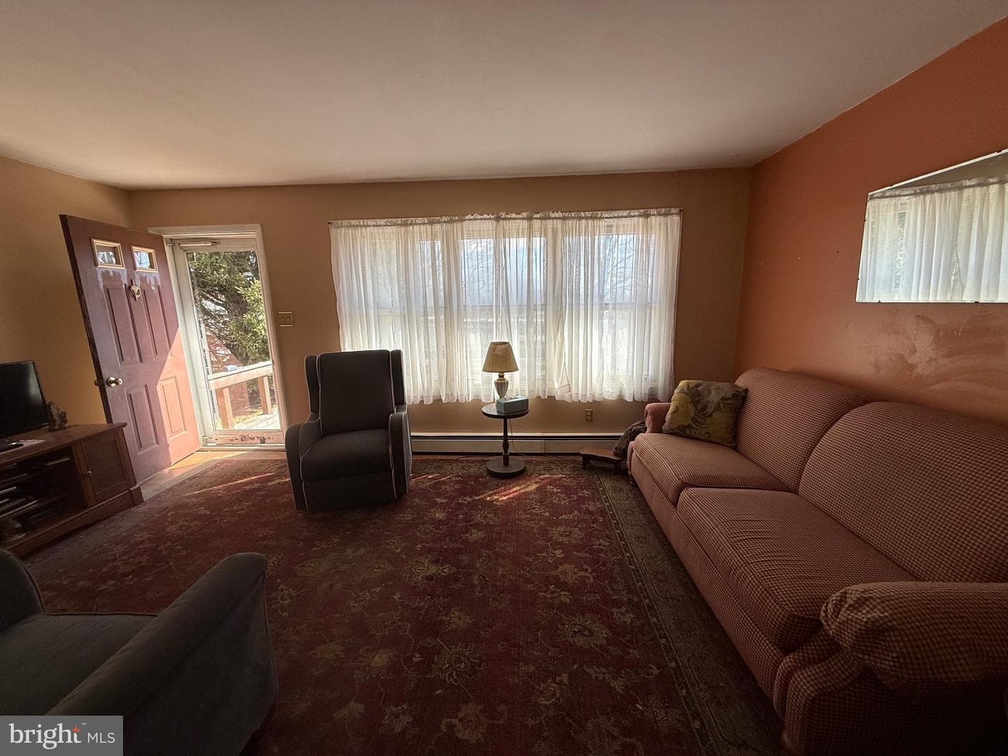 283 Kelton Road photo 10