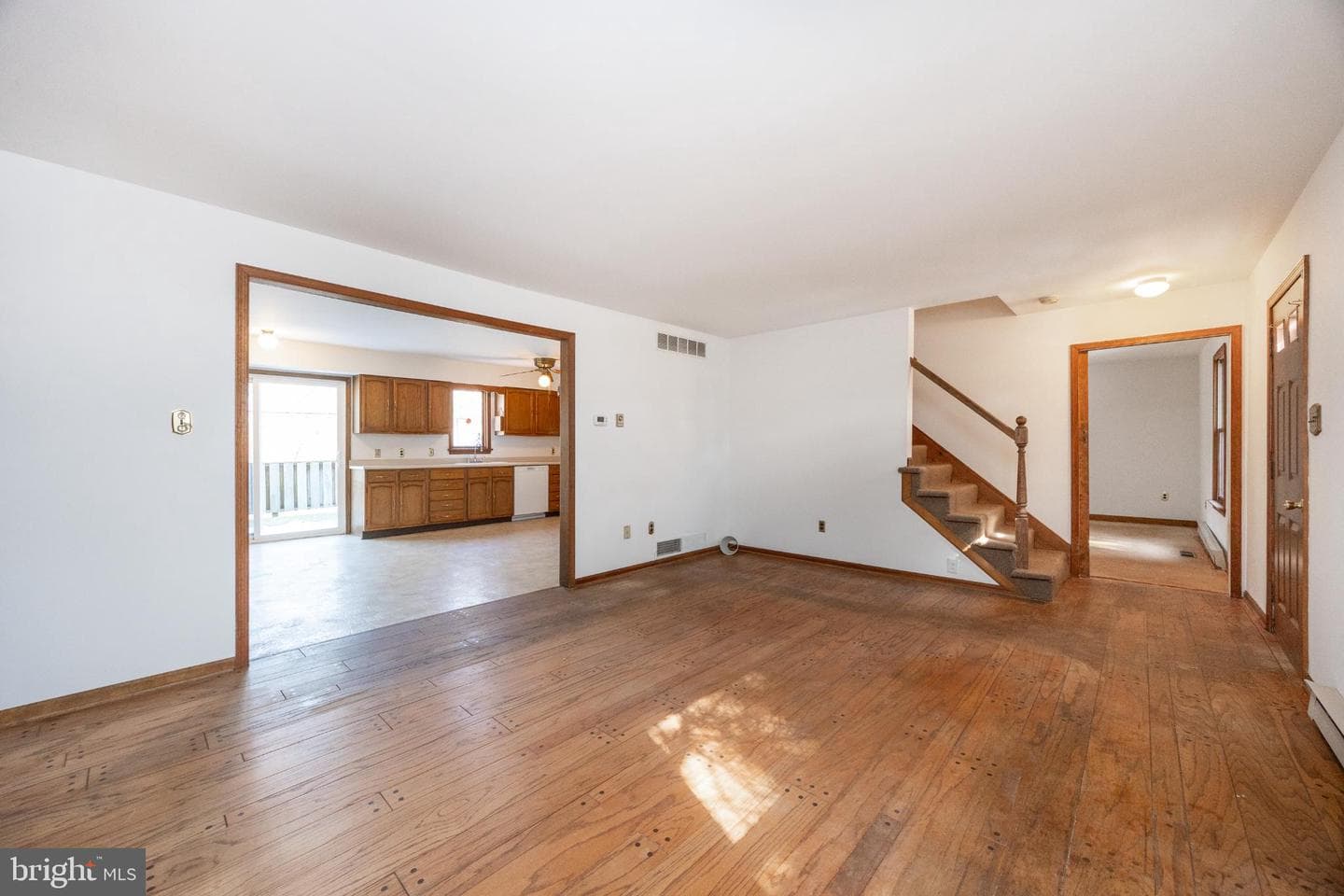 906 Heather Lane photo 15
