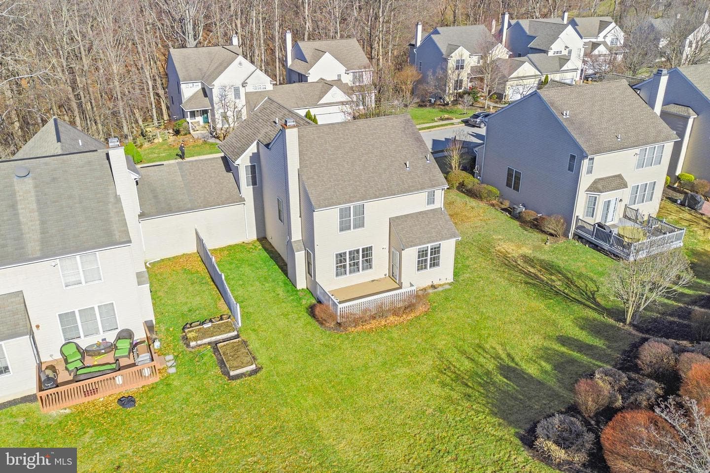 902 Chiswell Drive photo 30