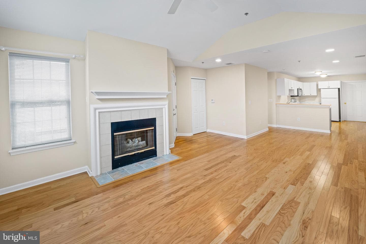 135 Village Way #5b photo 15