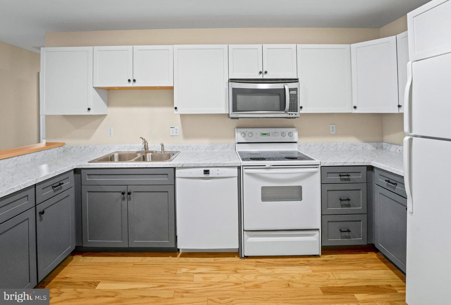 135 Village Way #5b photo 18