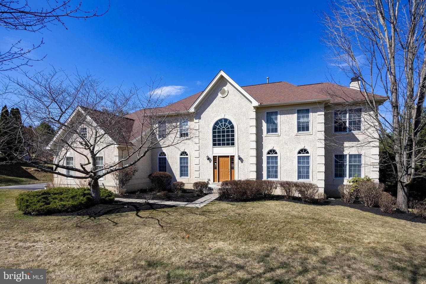 320 Tarbert Drive photo 2