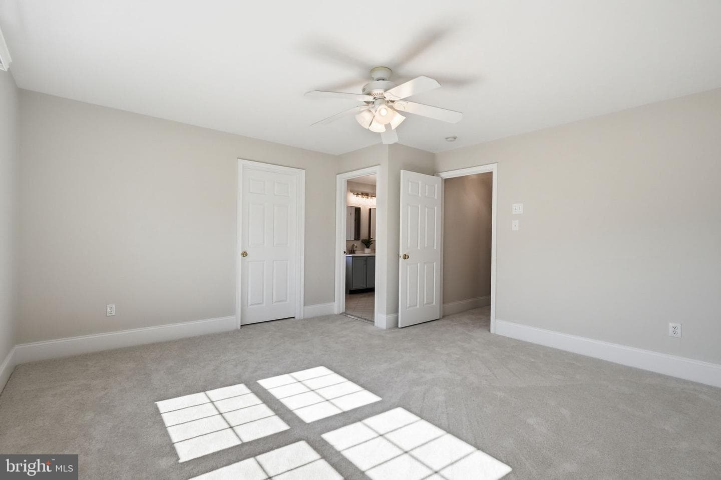 320 Tarbert Drive photo 43
