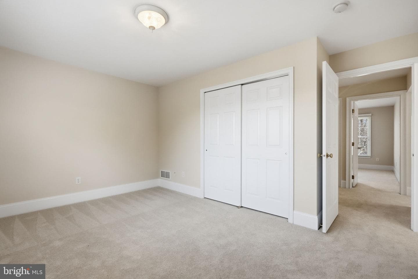 320 Tarbert Drive photo 47