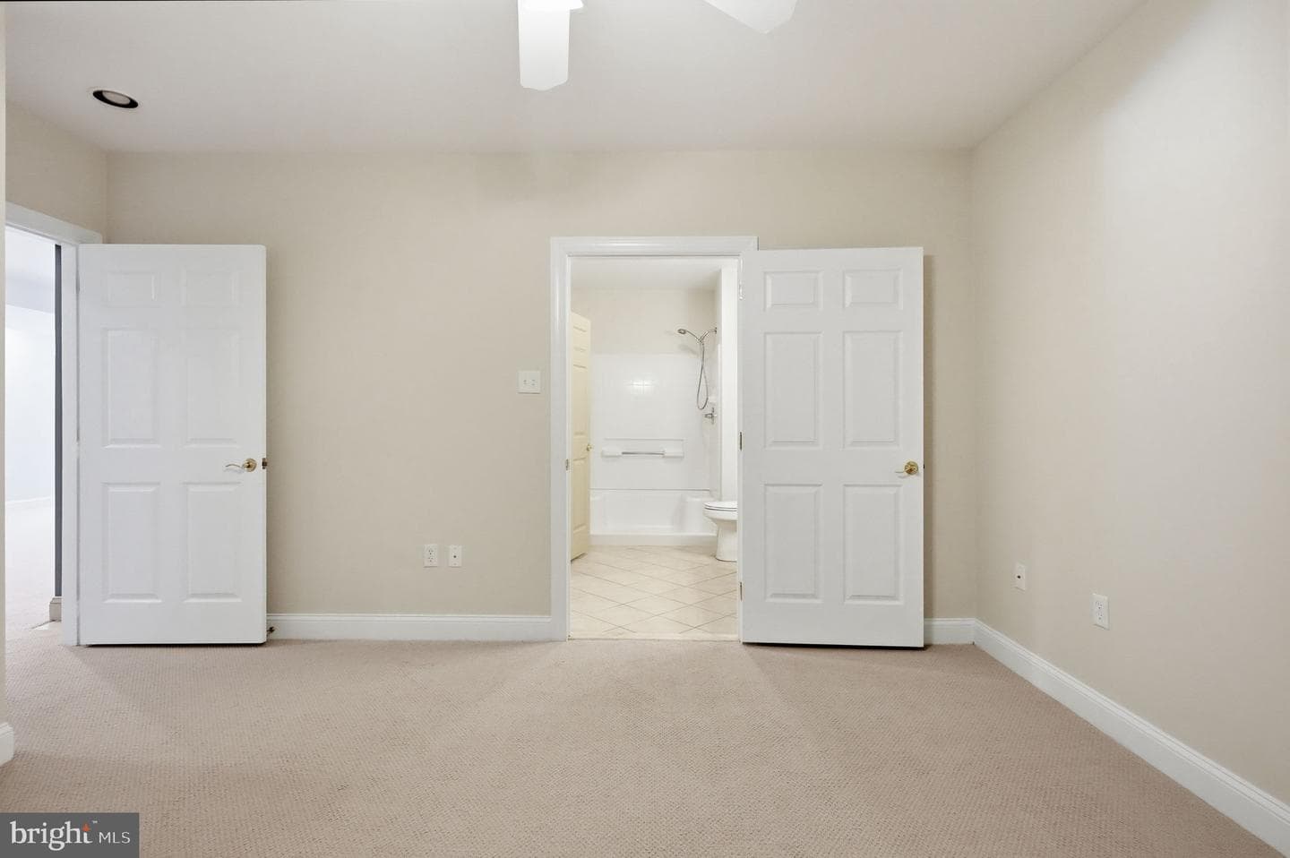 320 Tarbert Drive photo 52