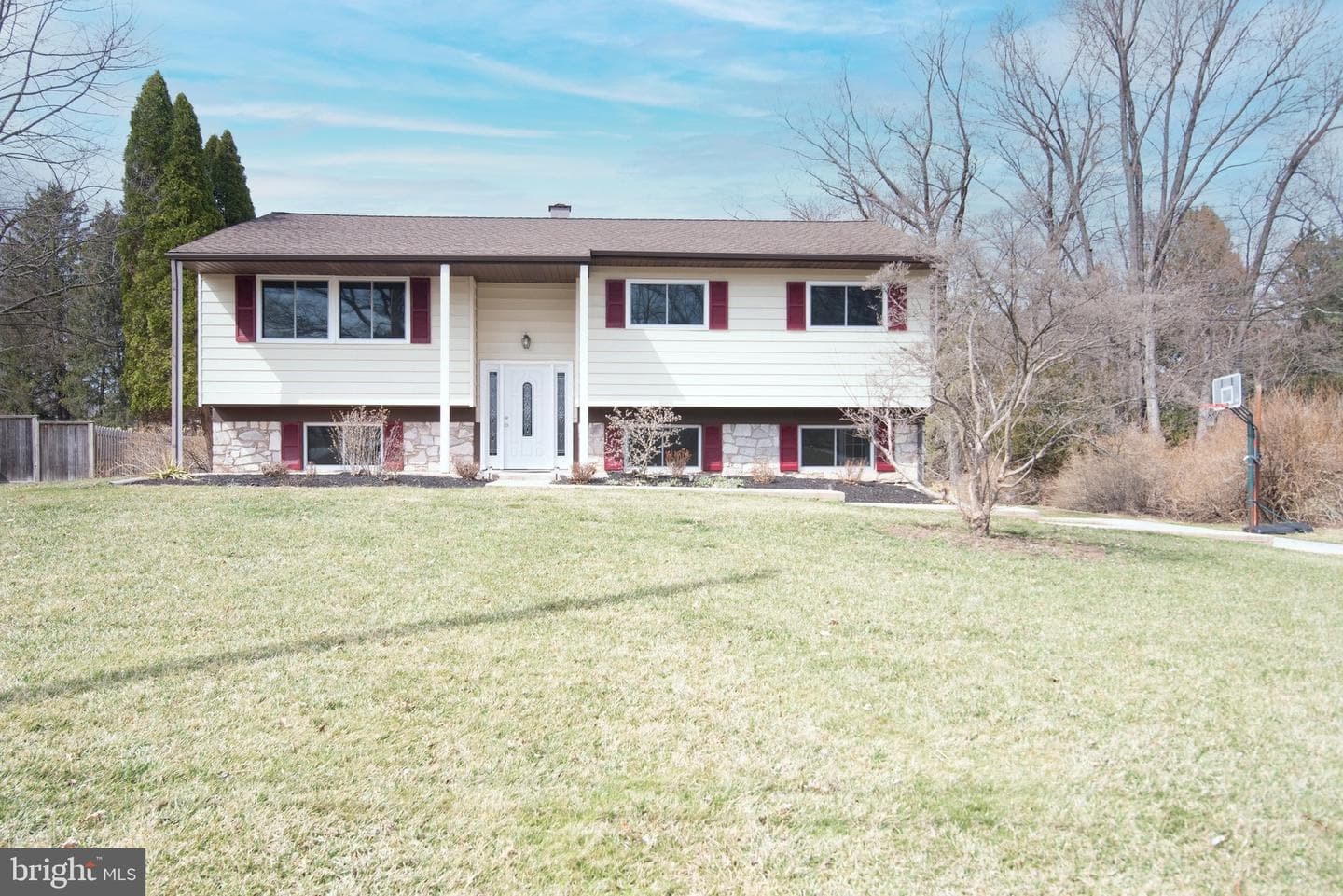 1330 Ridgeview Drive