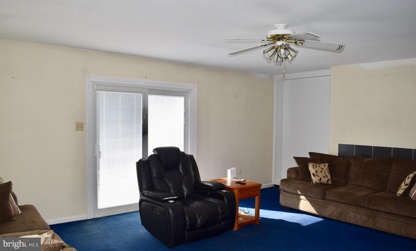 393 Clover Court photo 19