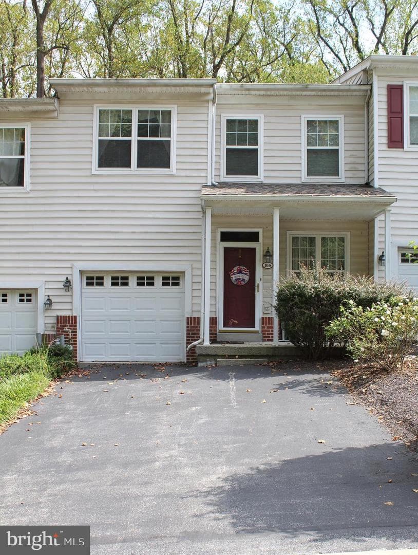 105 Yorktown Court