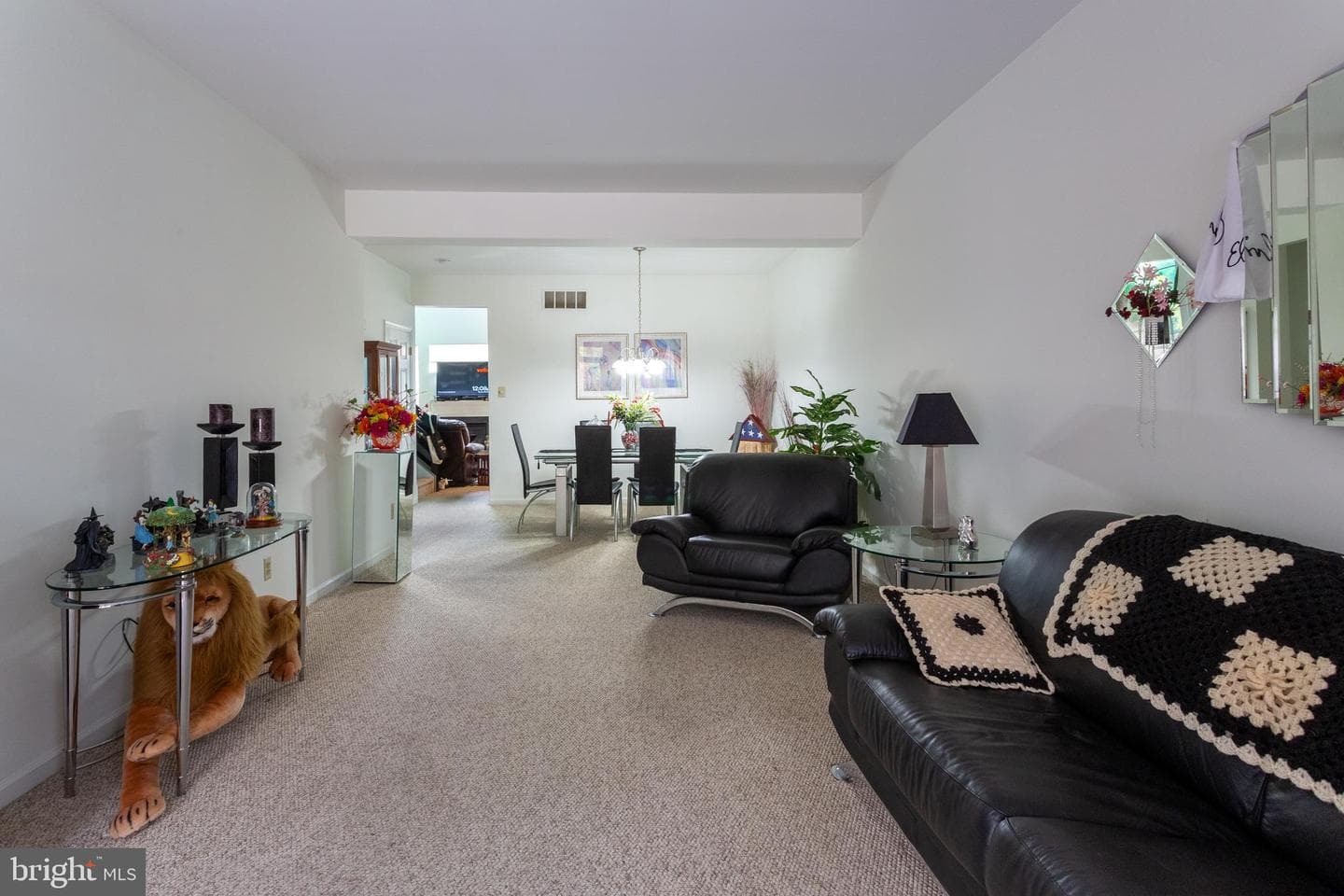 105 Yorktown Court photo 3