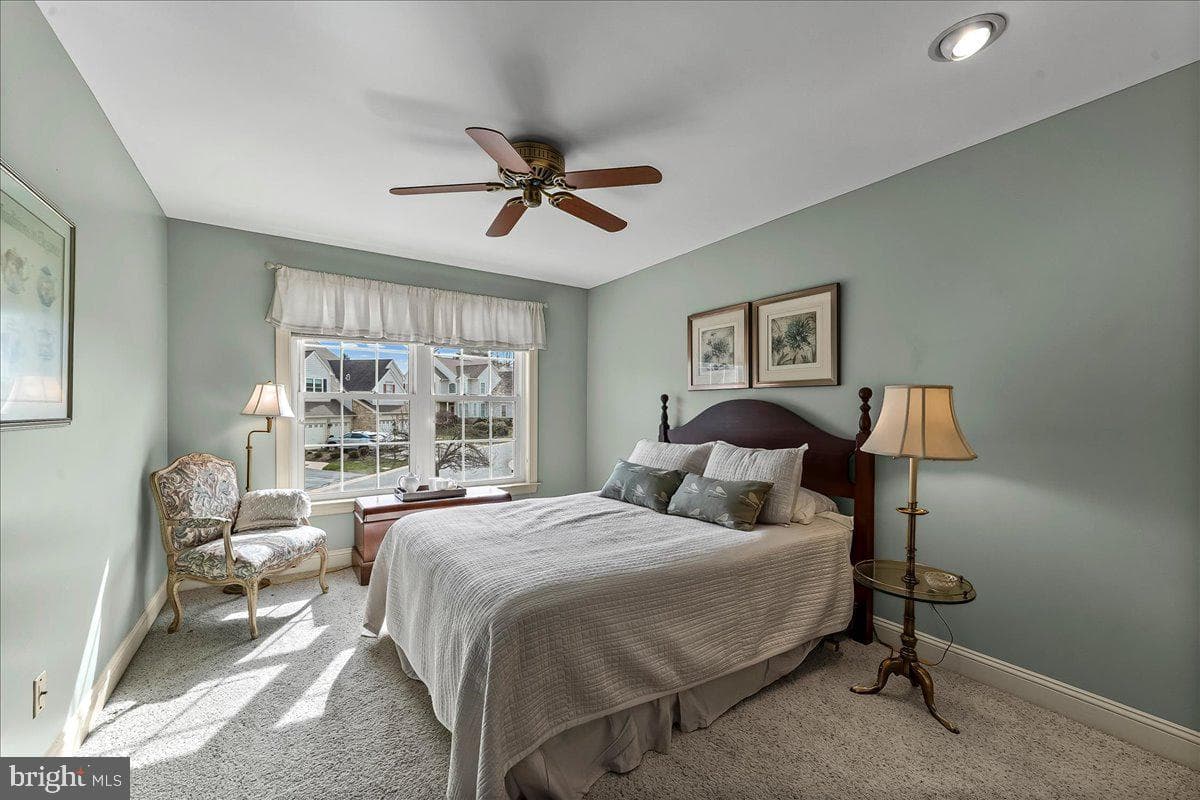 236 Greenbriar Drive photo 32