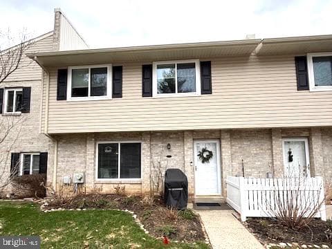 111 Village Walk
