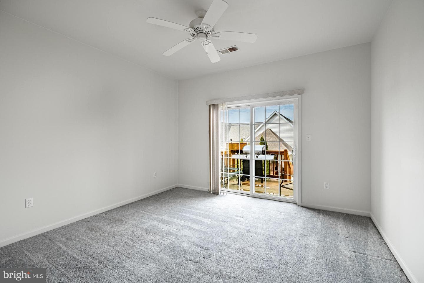 215 Rose View Drive photo 16
