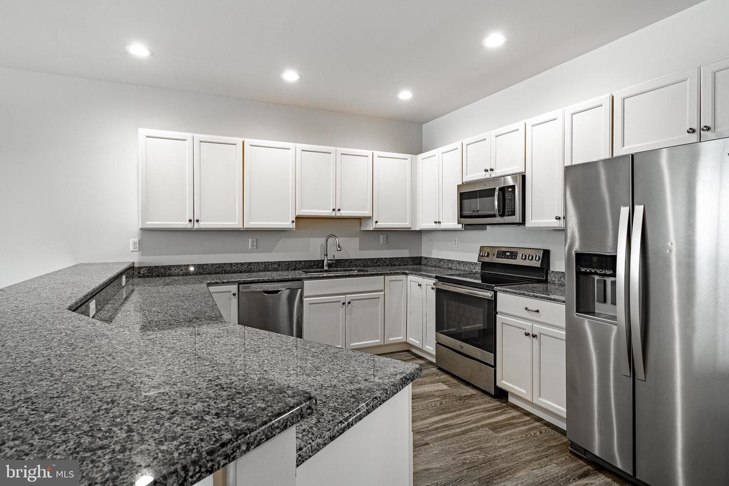 215 Rose View Drive photo 6