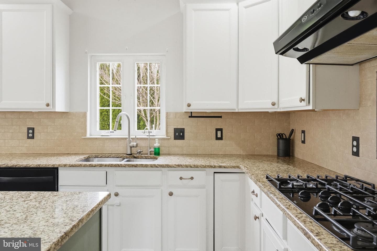 150 Durham Drive photo 11