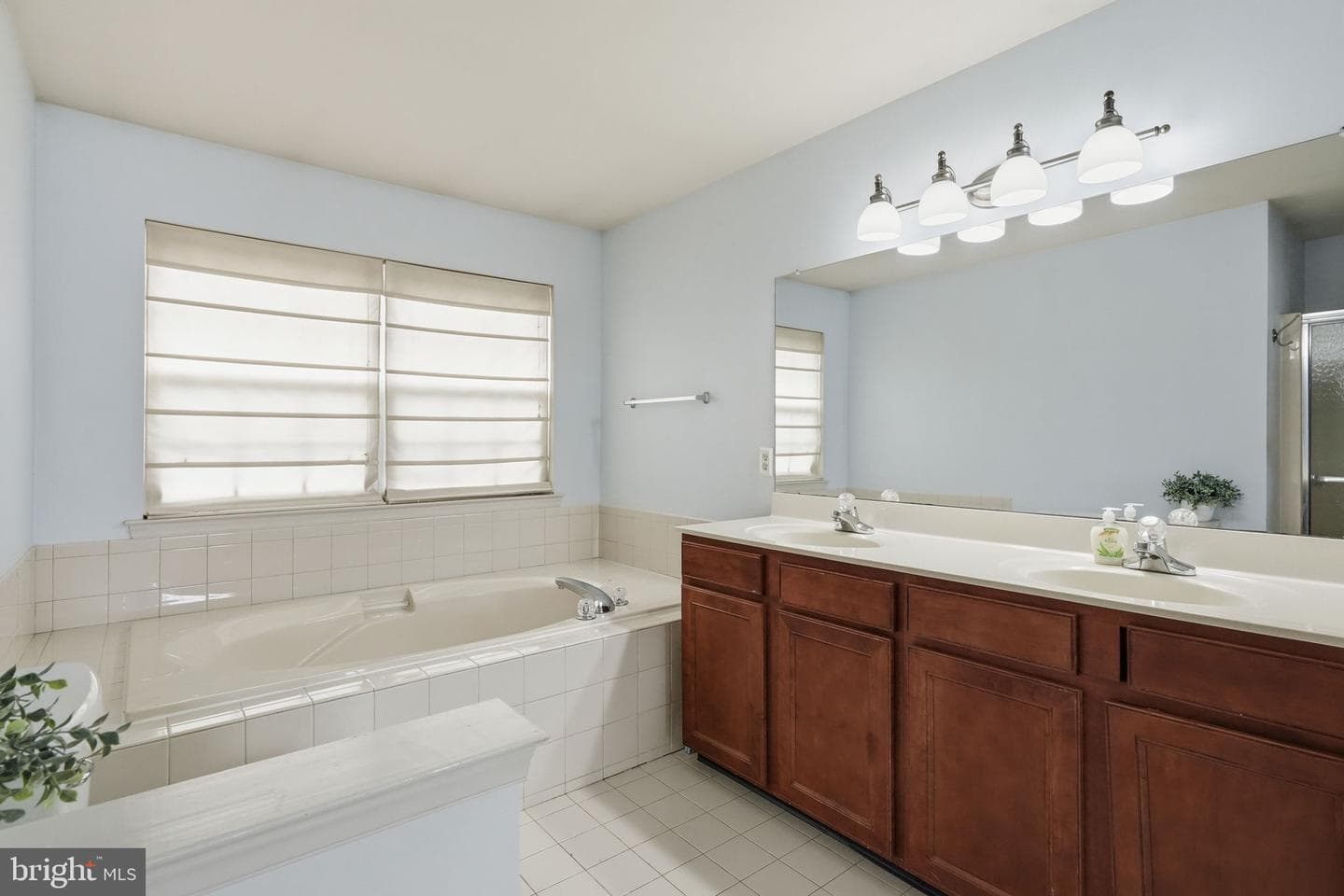 150 Durham Drive photo 27