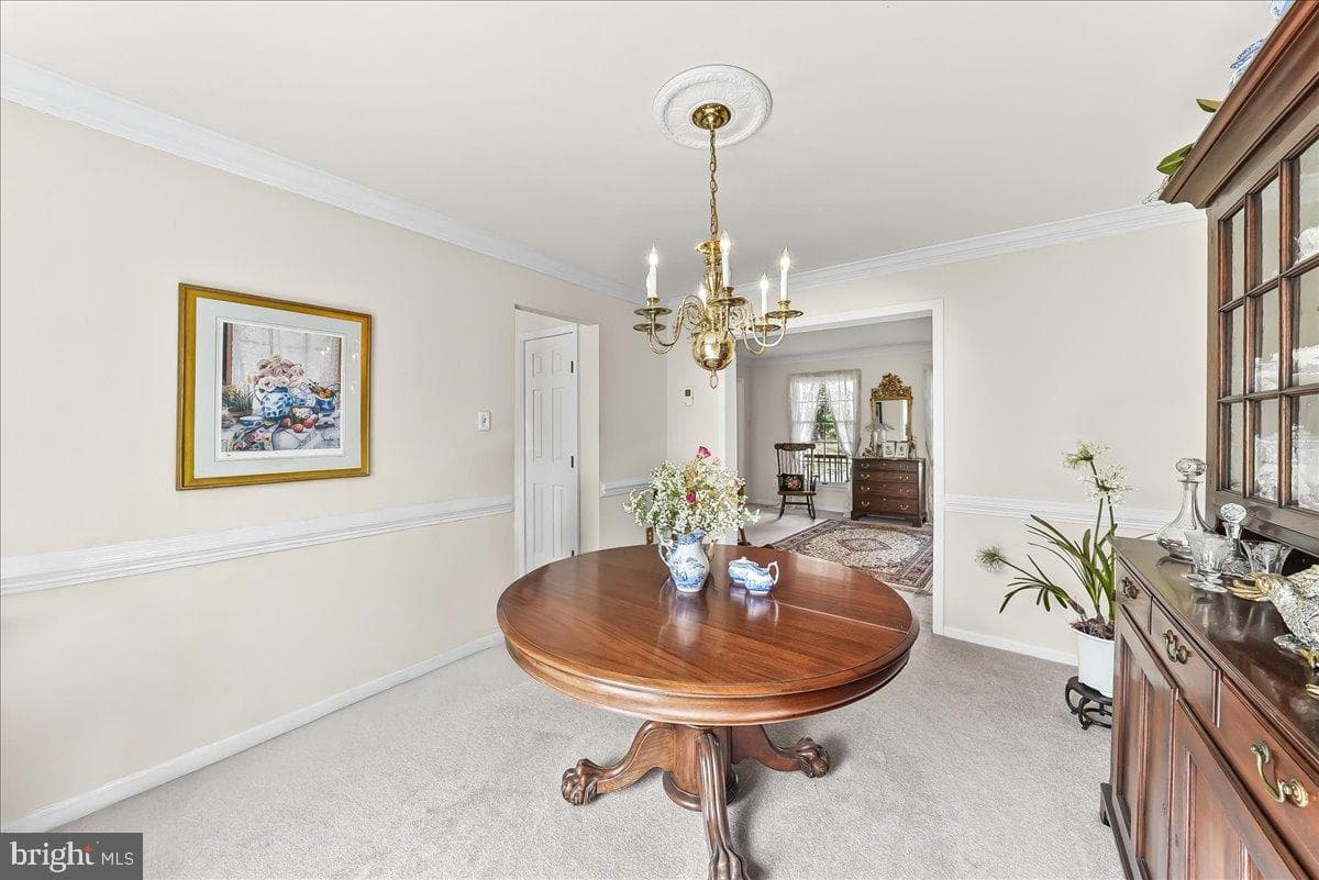 203 Balmoral Circle photo 11