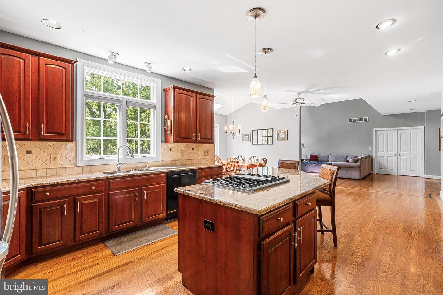 510 Day Spring Ln photo 15