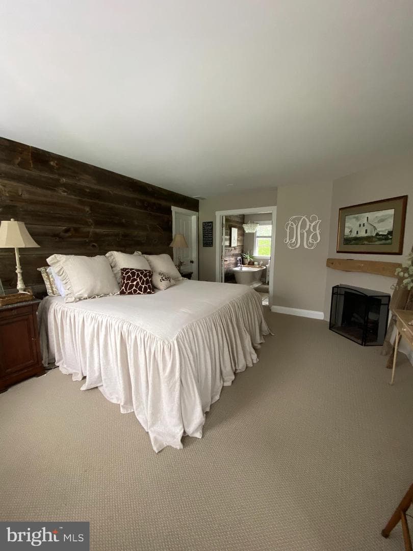 100 Pennfield Drive photo 28