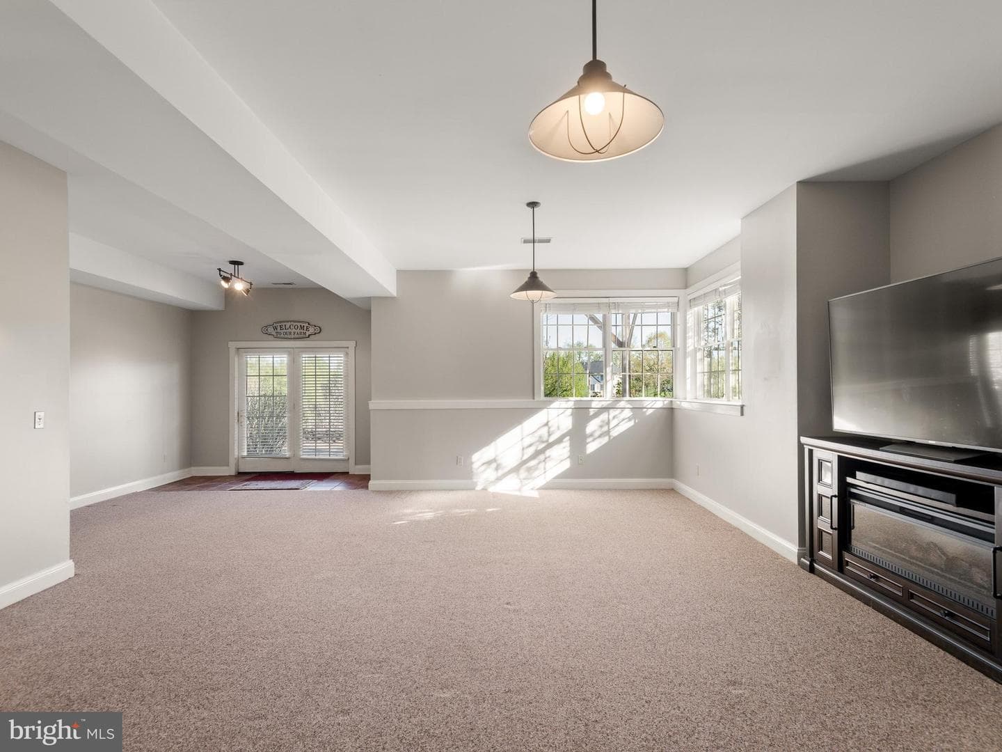 100 Pennfield Drive photo 52