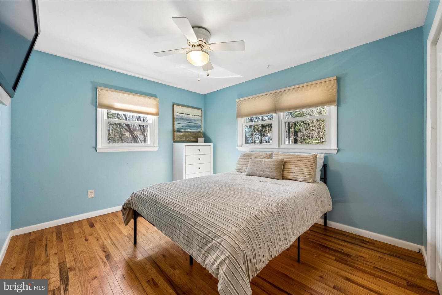 100 Evergreen Drive photo 18