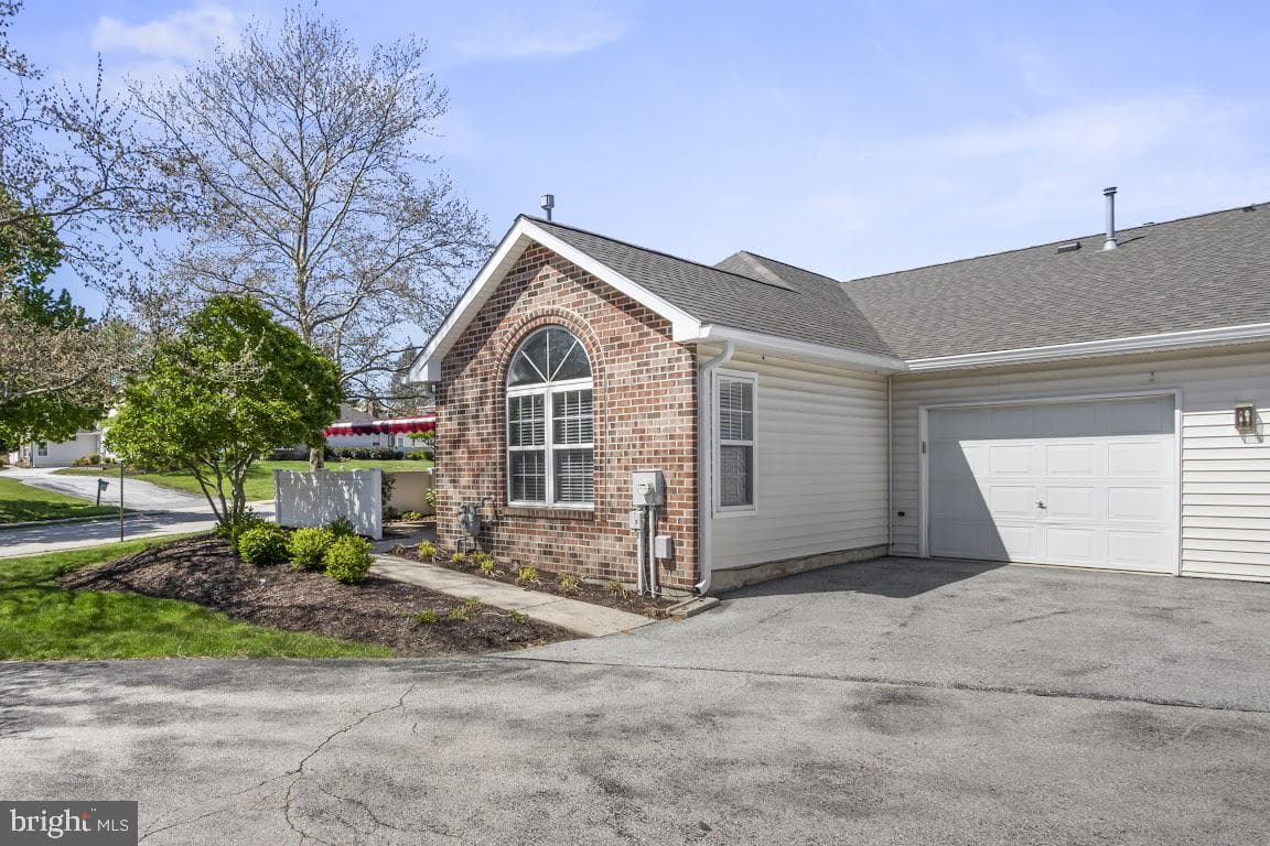 104 Village Way #16c photo 7