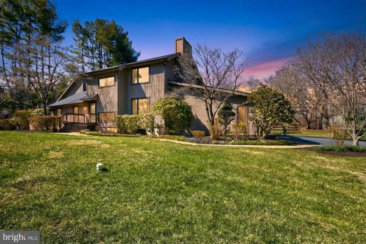 24 White Oak Road photo 1
