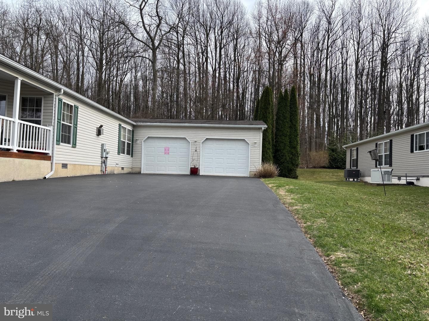 611 Farmland Way photo 3