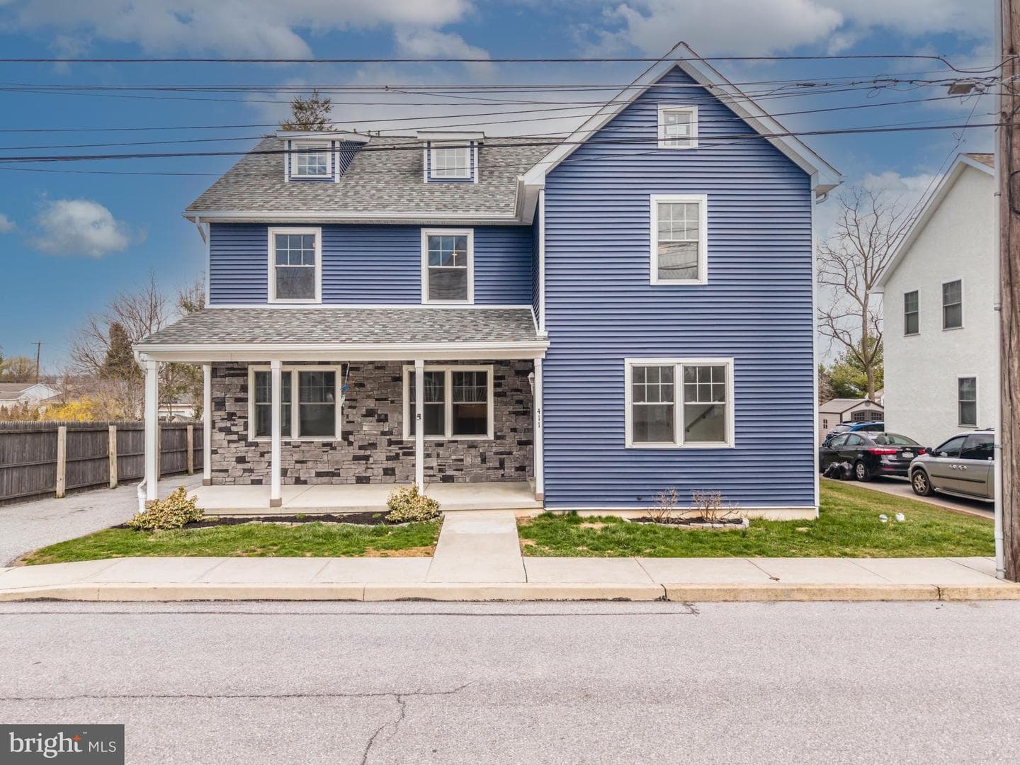 411 James St photo 1