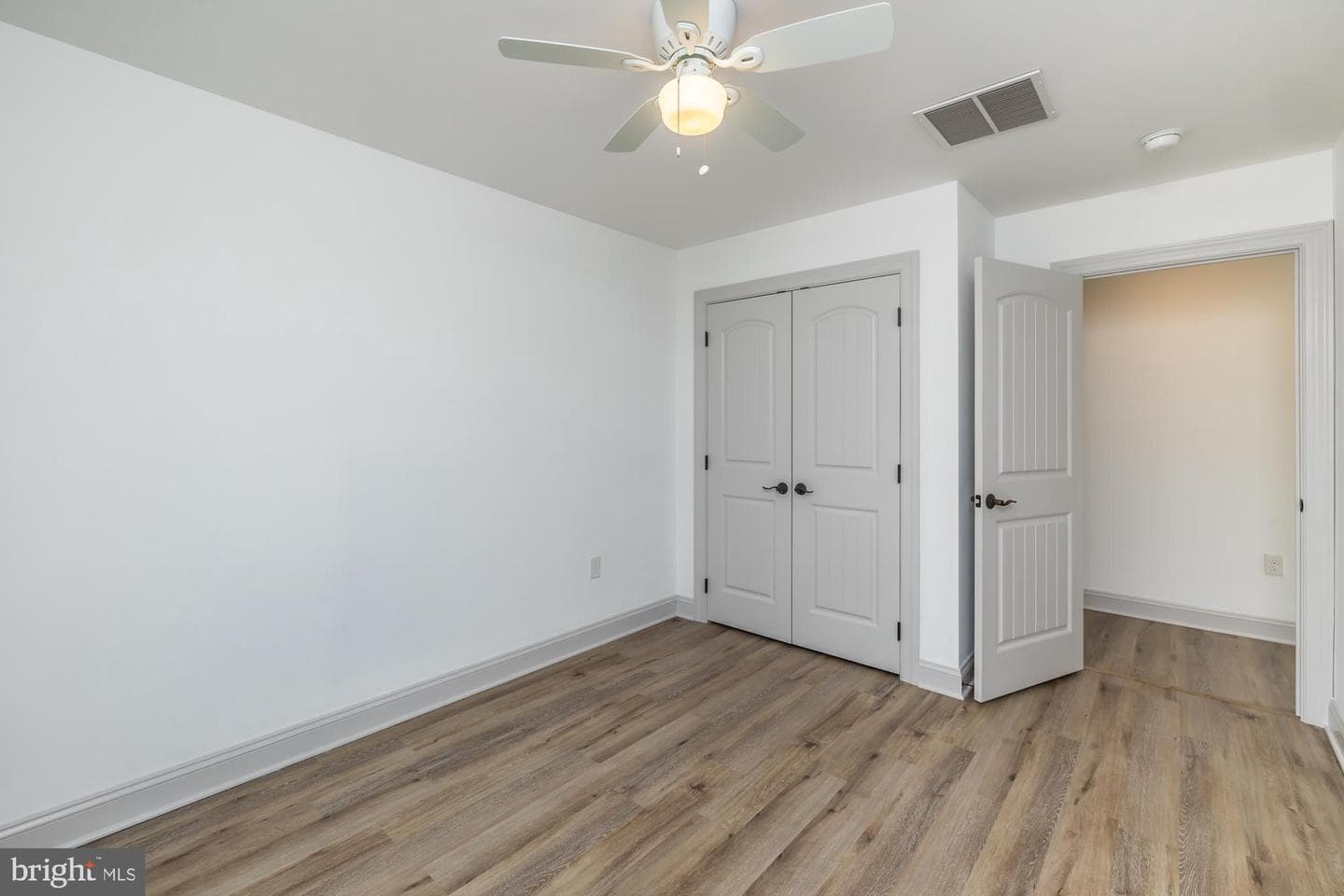 411 James St photo 44