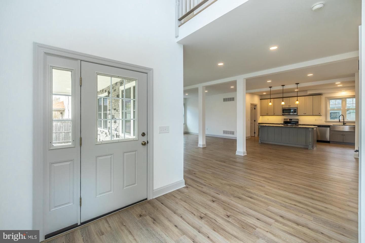 411 James St photo 7
