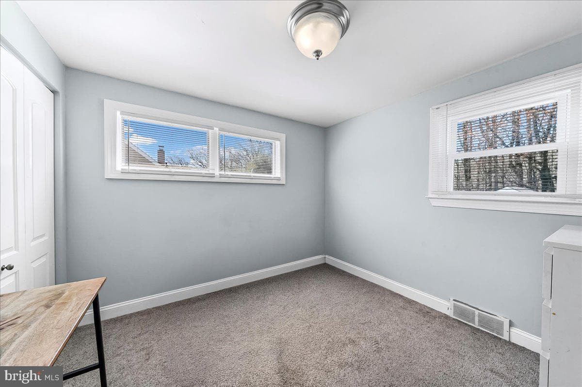 26 Greentree Lane photo 17