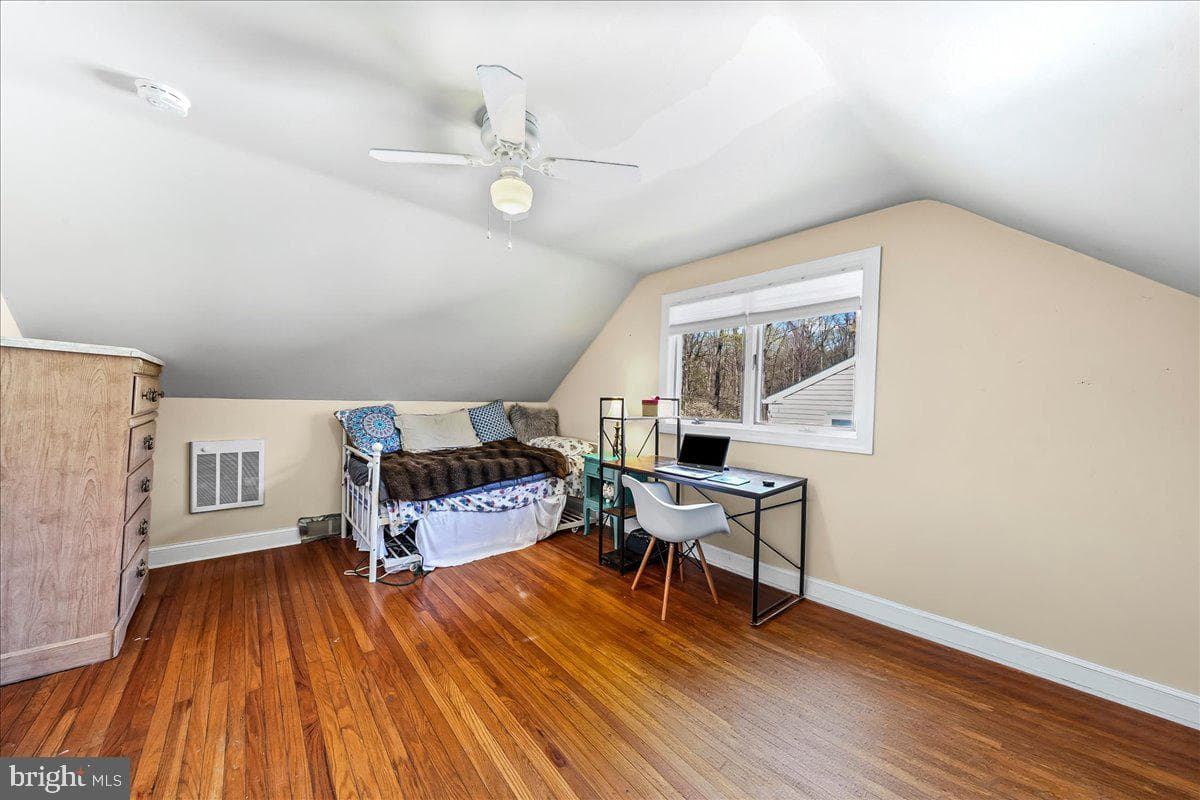 26 Greentree Lane photo 21