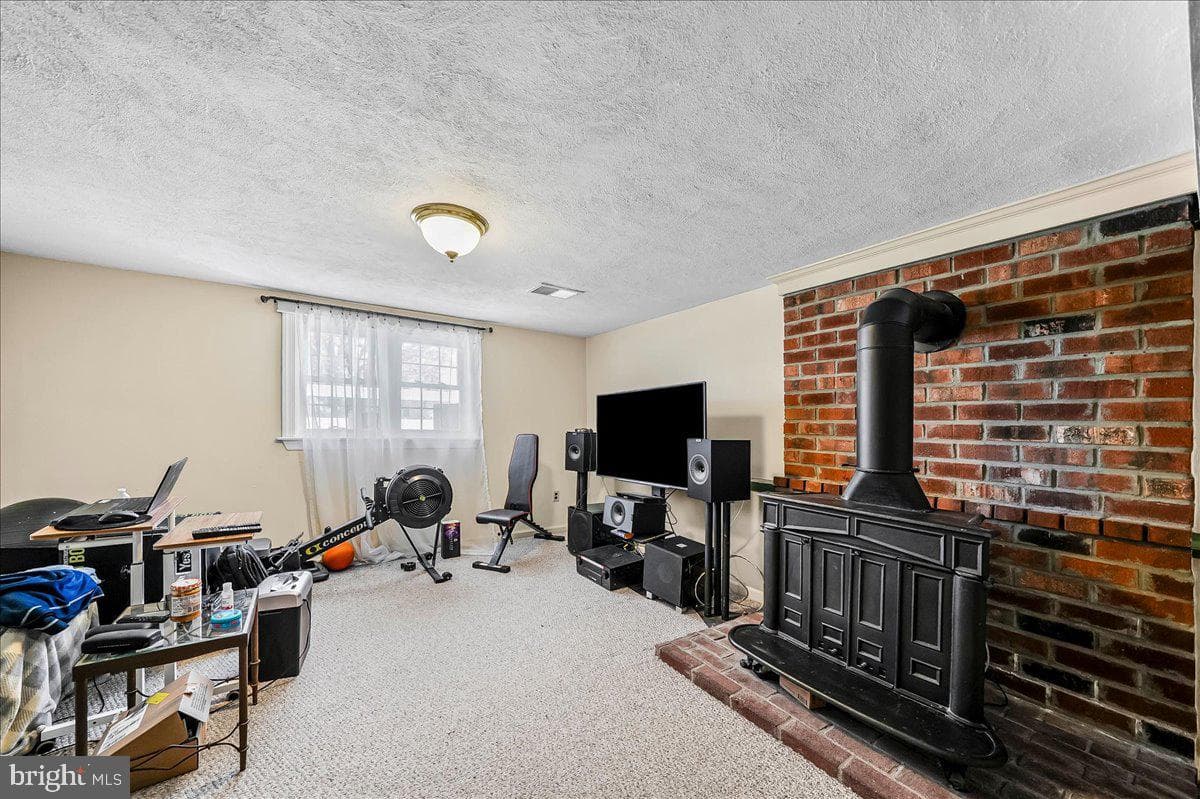 26 Greentree Lane photo 23