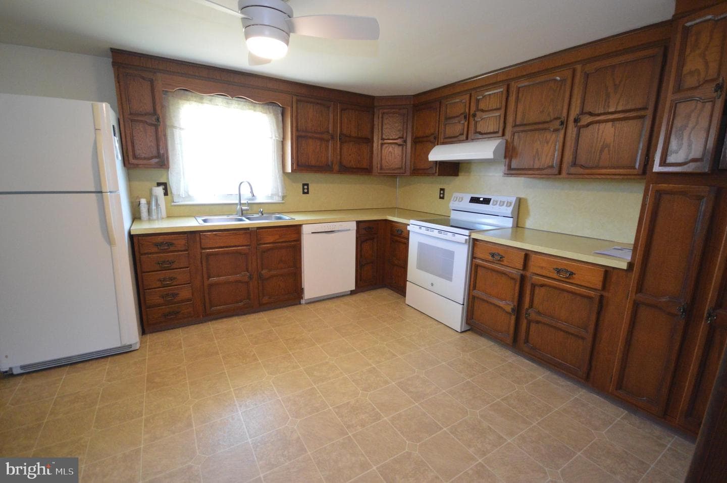 512 E Avondale Road photo 5