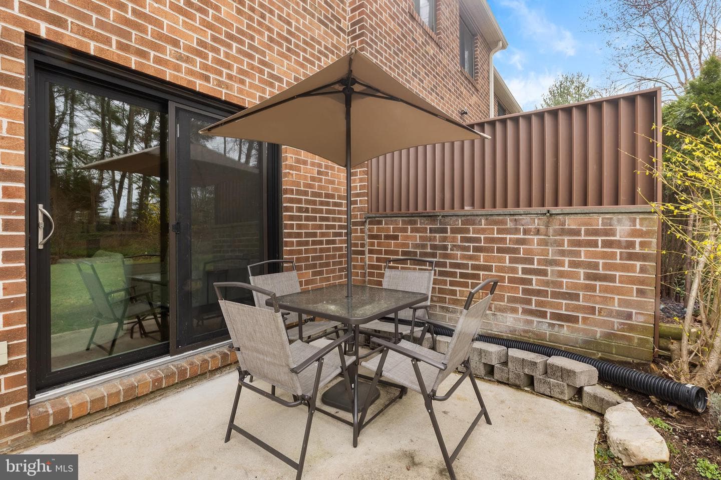306 Hanover Court photo 17