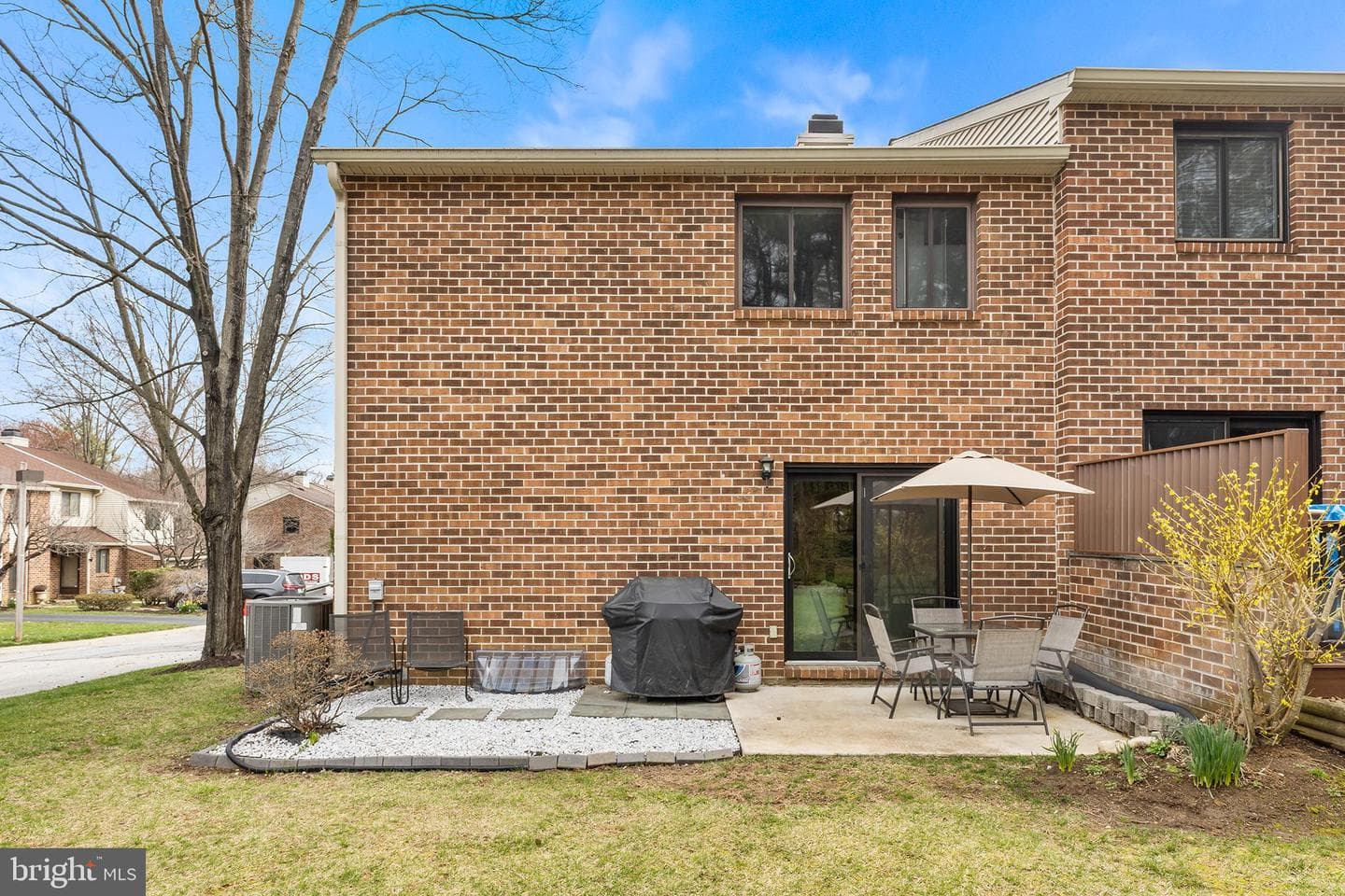 306 Hanover Court photo 19
