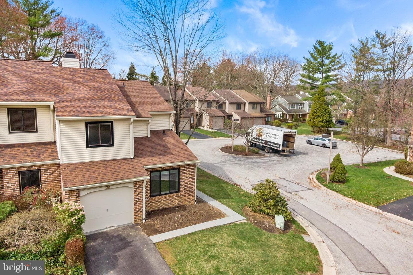 306 Hanover Court photo 48