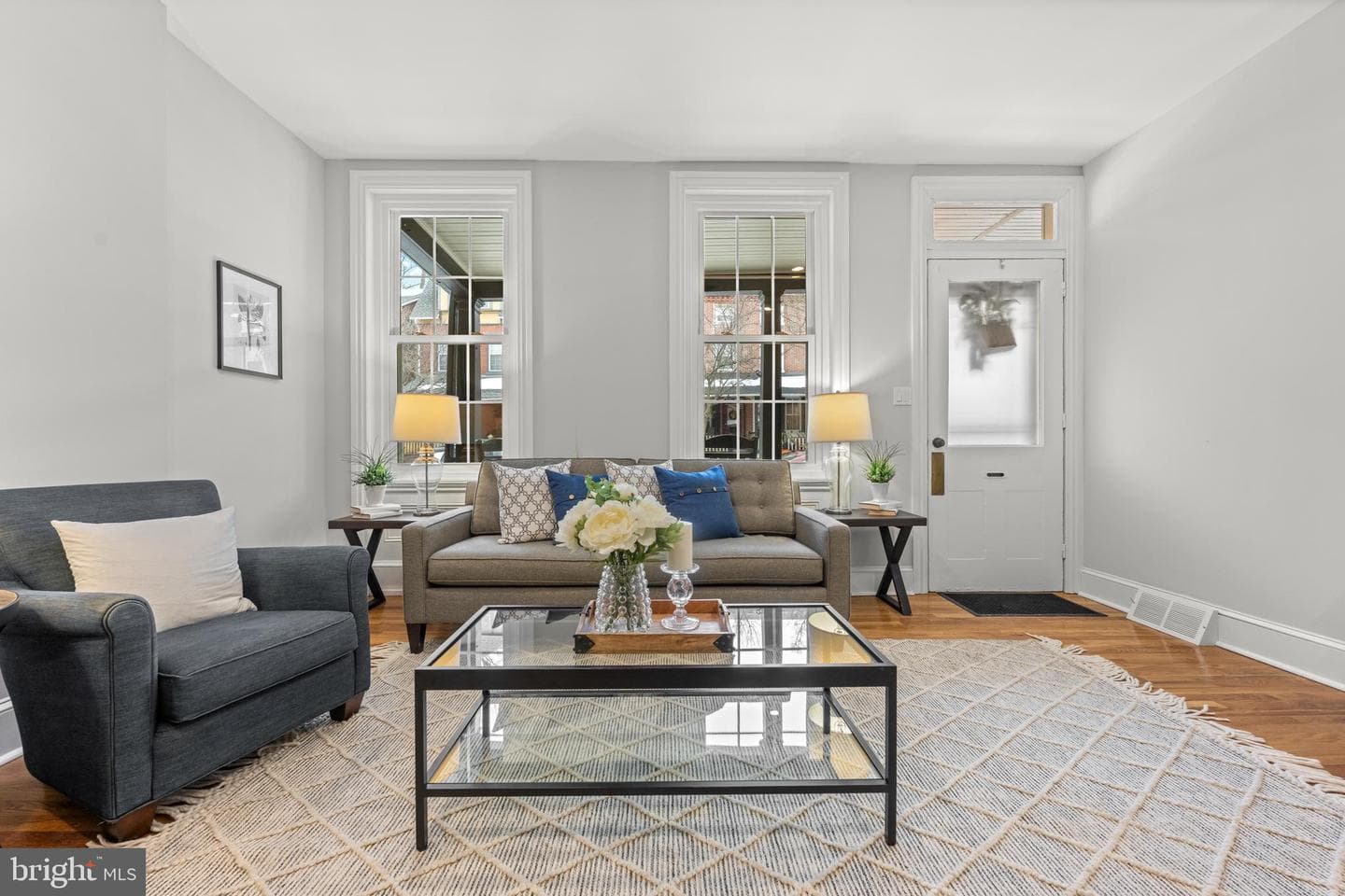 222 W Barnard Street photo 8